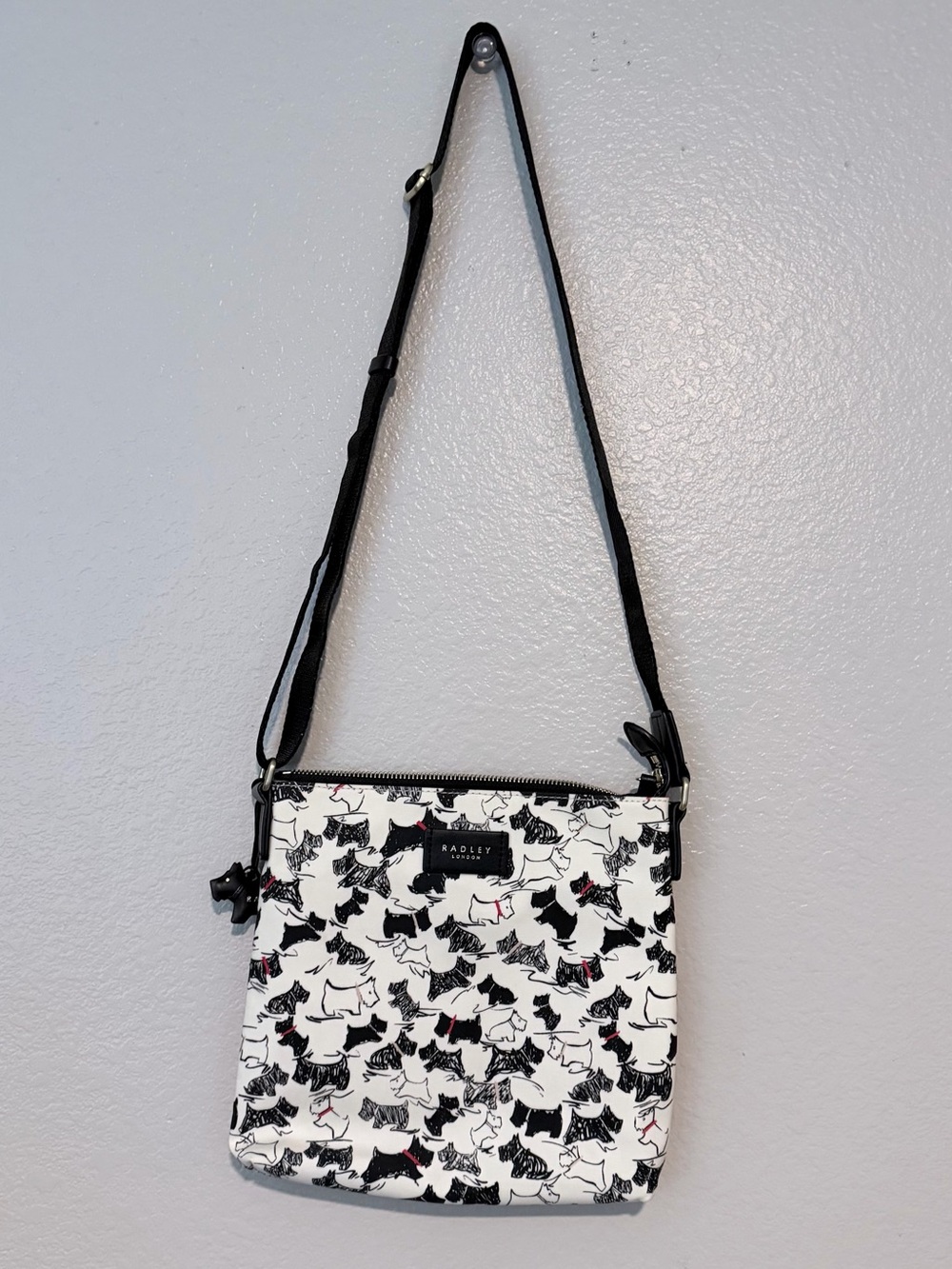 RADLEY LONDON Black & White Scottie Pattern Crossbody Bag